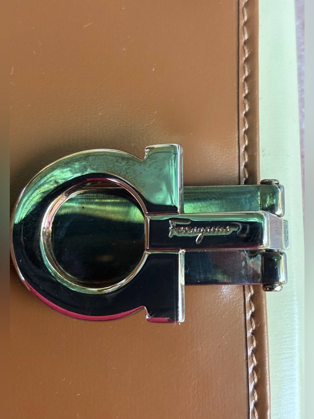 ✨ Salvatore Ferragamo Leather Folio Wallet — NEW, small flaws, No Box, no dusty - Picture 5 of 7